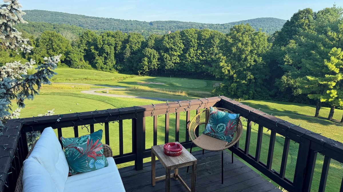 Vernon Condo | Breathtaking view’s 3-bedroom condo with WiFi and AC in Vernon Township