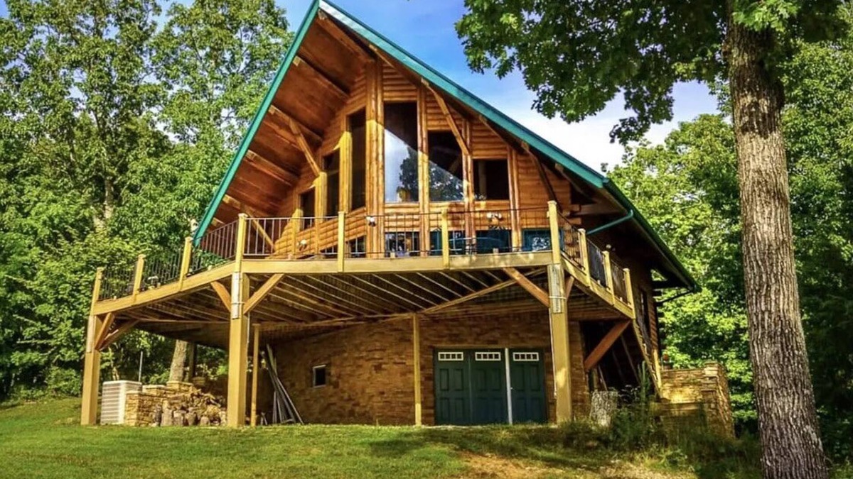 Pelham Cabin | Breathtaking View of Pelham!
