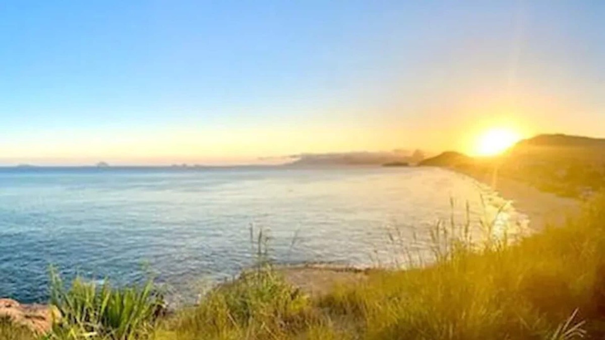 Piratininga House | Breathtaking View of the entire beach and Lagoa De Piratininga!