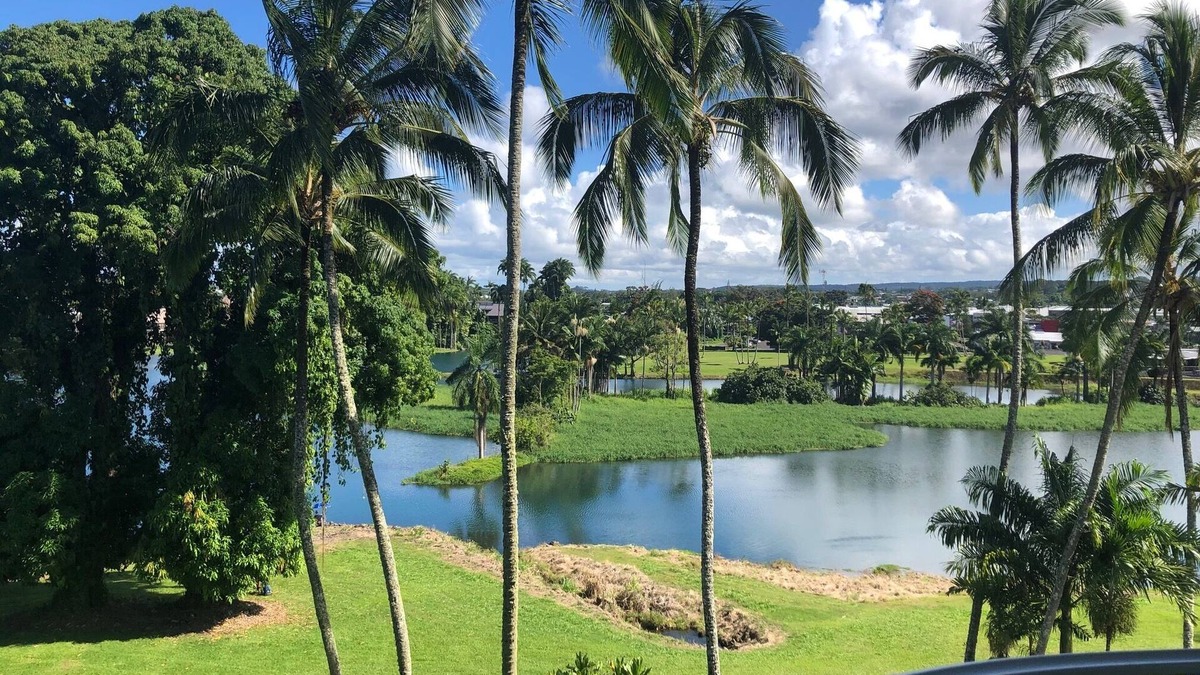 Hilo Condo | Breathtaking Views - 2 Bd Condo w/Pool, A/C, WiFi, Parking