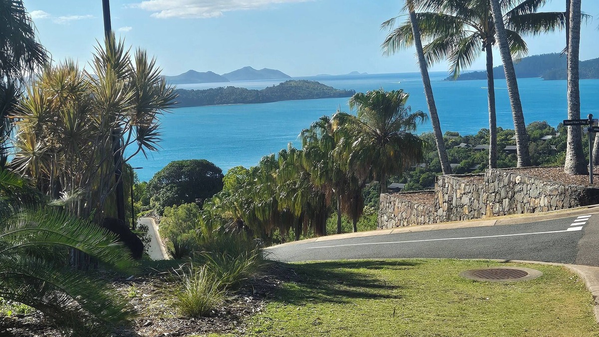 Hamilton Island Apartment | Breathtaking views in paradise!