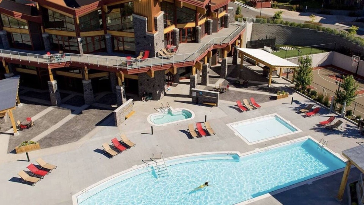 Central Okanagan Condo | Breathtaking Views in this beautiful top corner unit at Copper Skyn