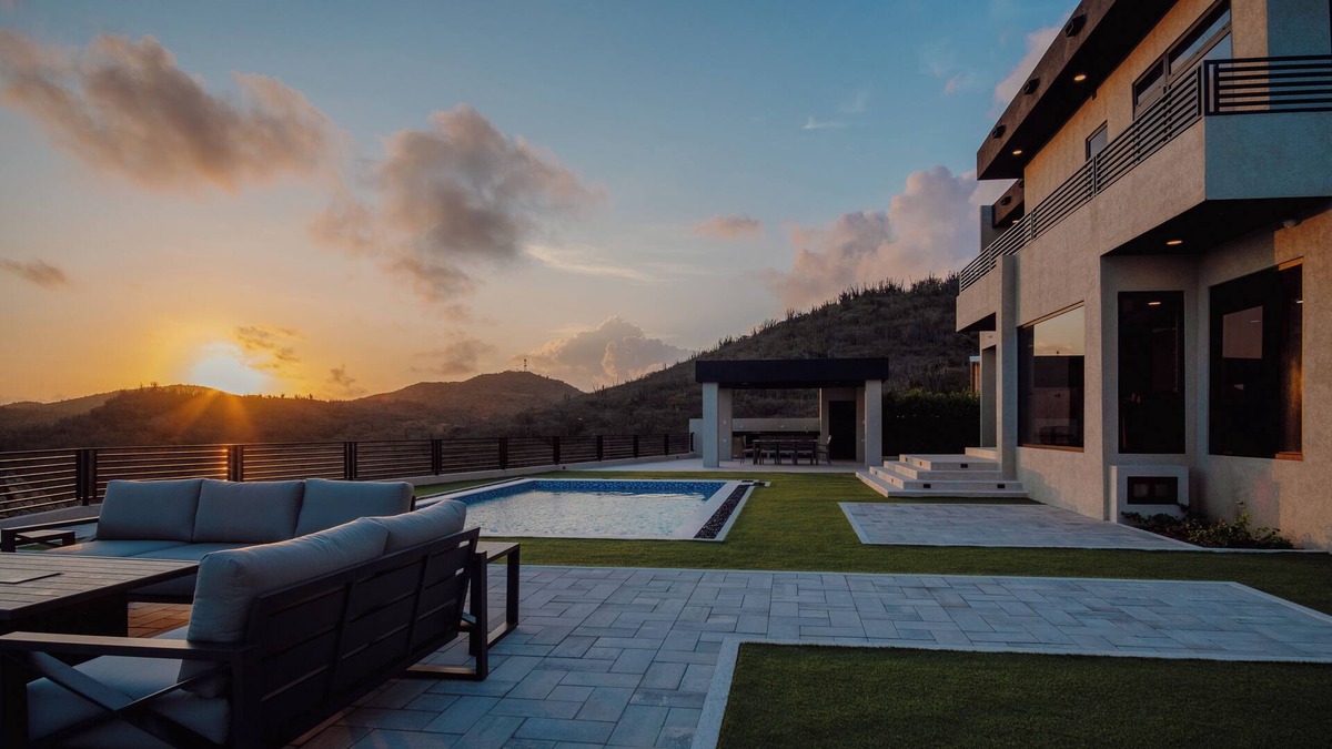 Jamanota House | Breathtaking views on top of the Jamanota Hill - New Modern Residence