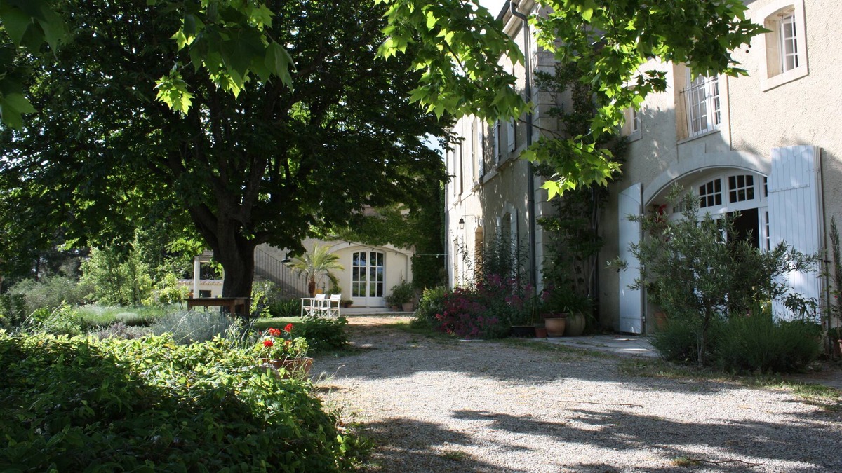 Visan Cottage | Breathtaking views of Mont Ventoux and the Rhone Valley in a characterful farmhouse