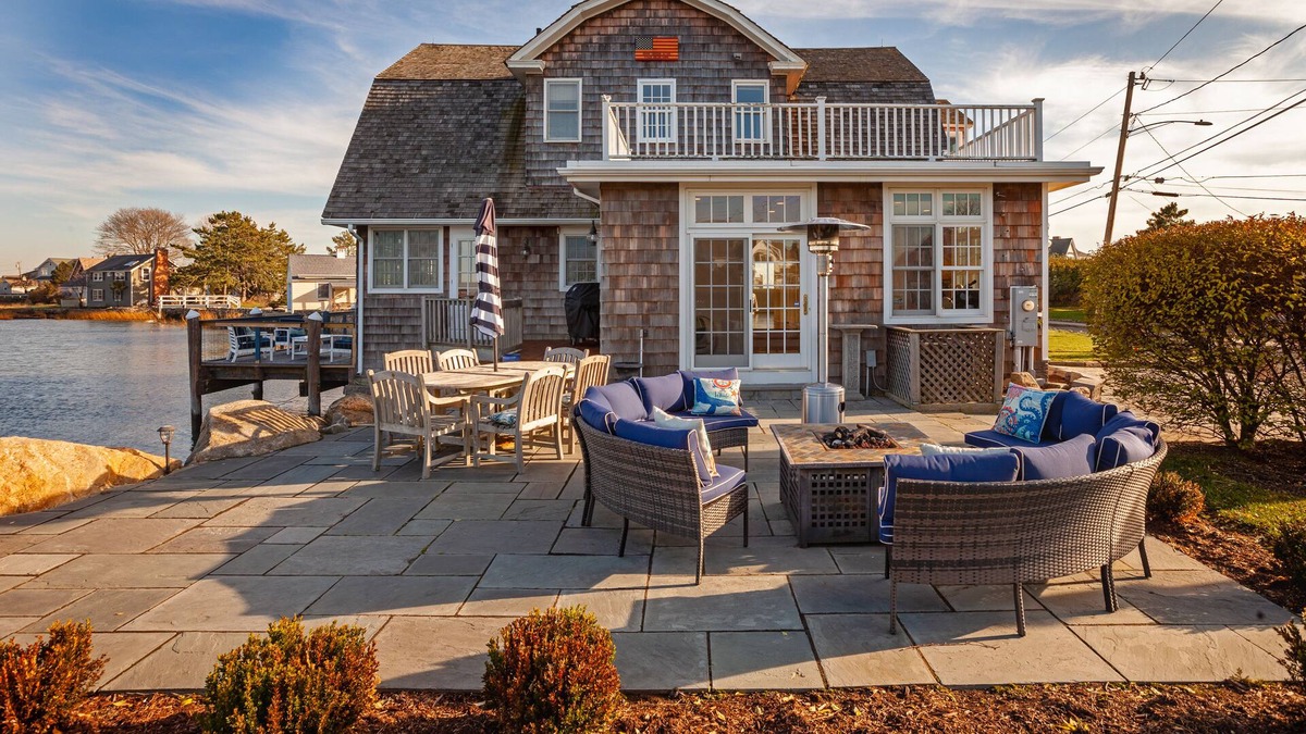 Guilford House | Breathtaking Water Views in All Directions