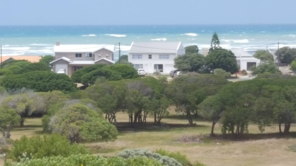 L'Agulhas House | Breeze in
