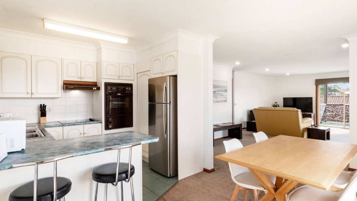 Malua Bay House | Breezy Bungalow at Malua