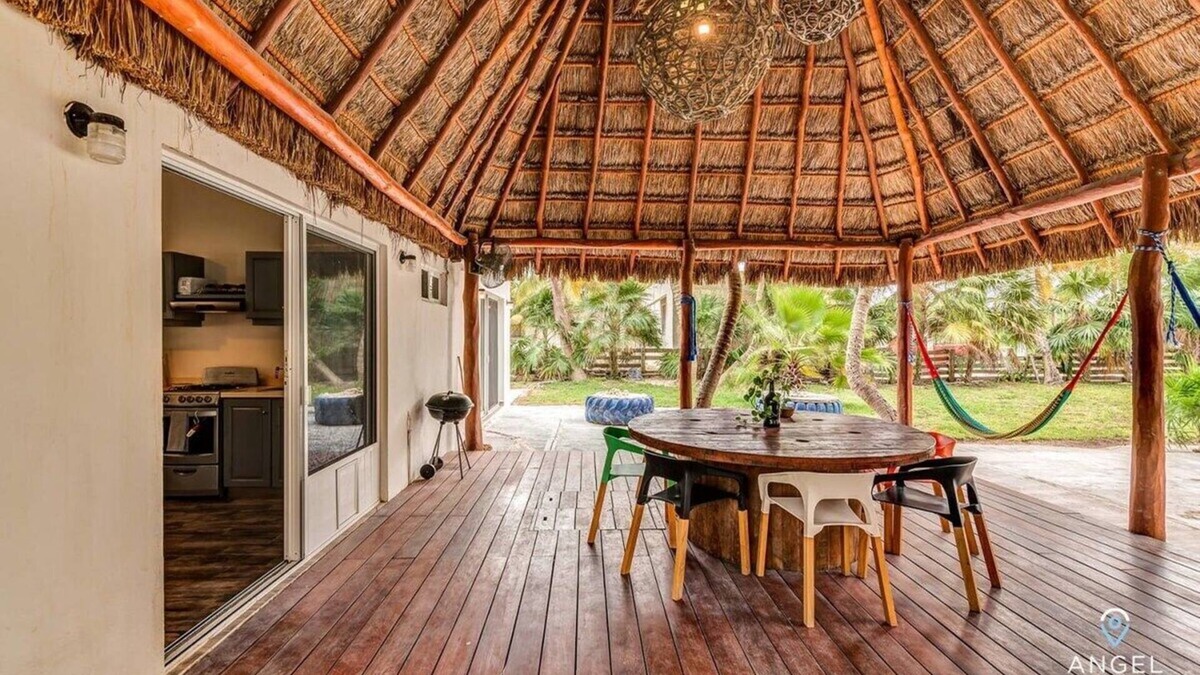 El Cuyo House | Breezy Casa by Beach | Hammocks | Palapa | Garden