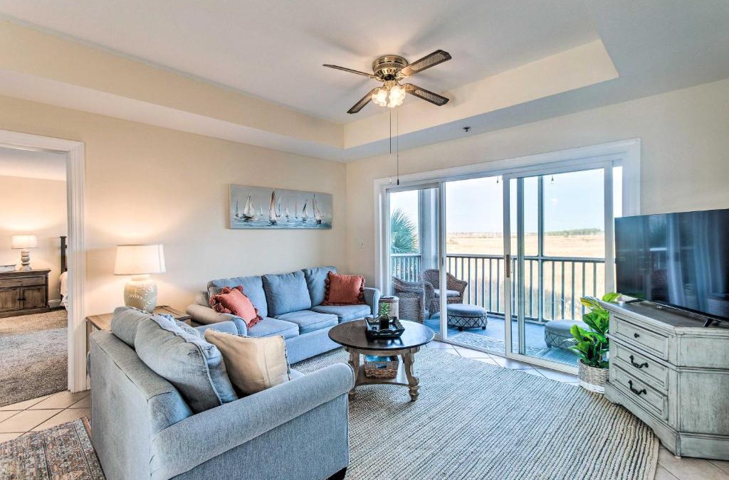 Darien Apartment | Breezy Darien Condo with Tranquil Marsh Views!
