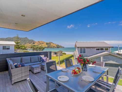 Wharekaho House | Breezy Views - Simpsons Beach Holiday Home