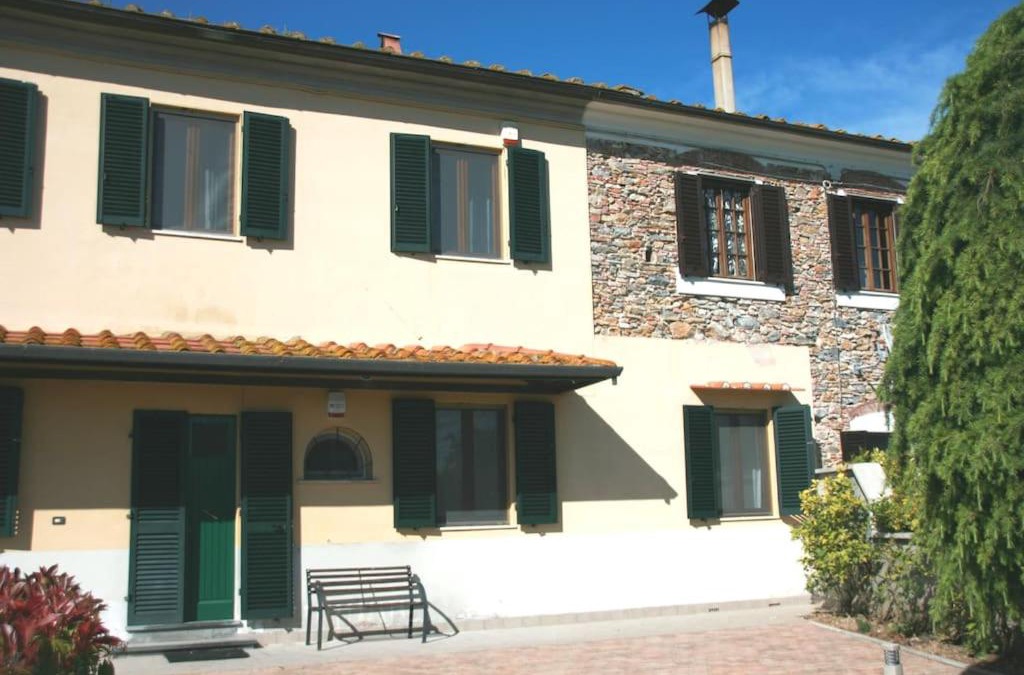 San Giuliano Terme Apartment | Brekkafest