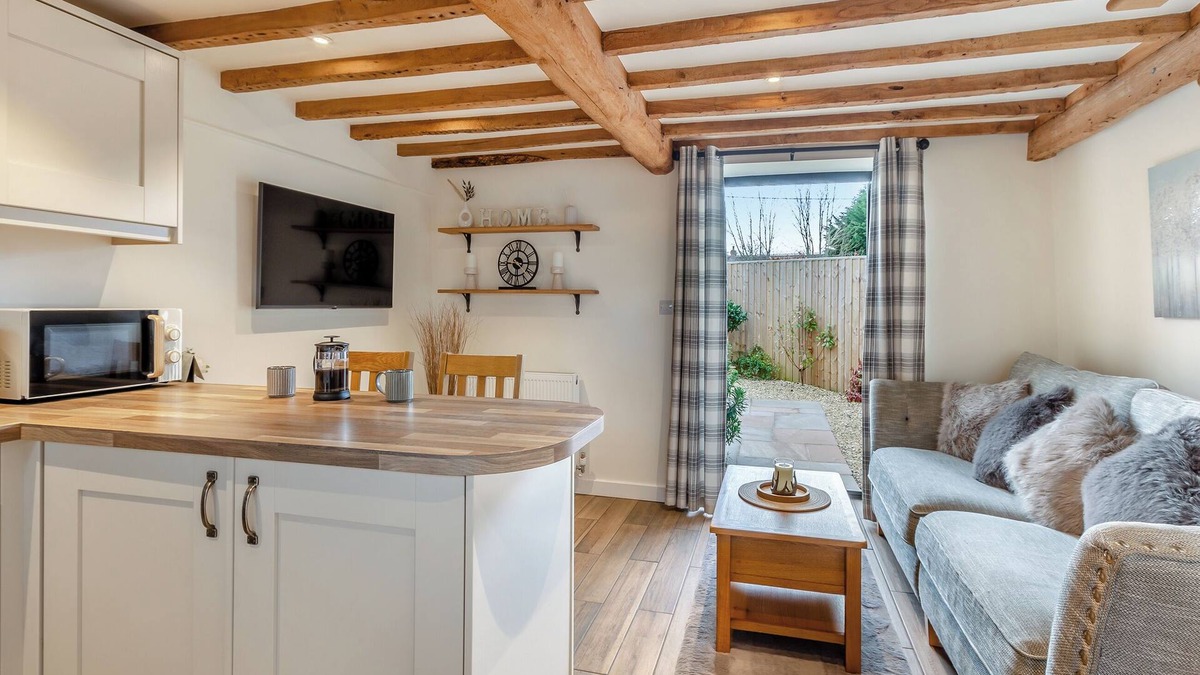 Highbridge Cottage | Brent Cottage - UK48889