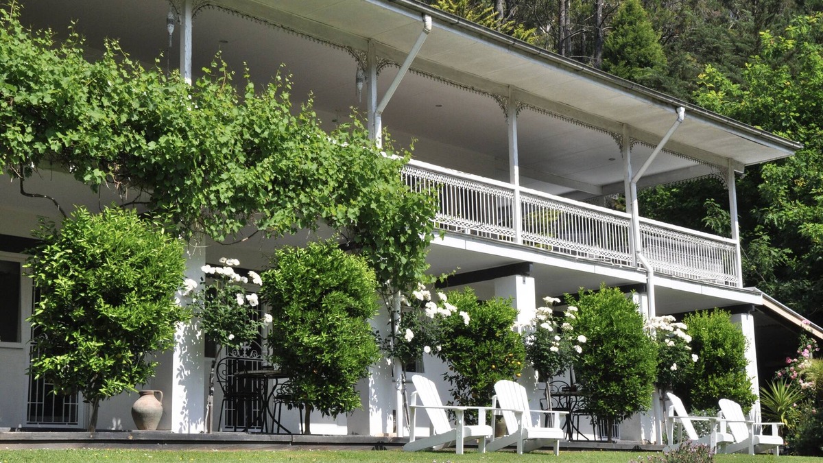 Healesville Apartment | Brentwood B&B Apartments - Garden View Apartment - Stunning setting for couples.