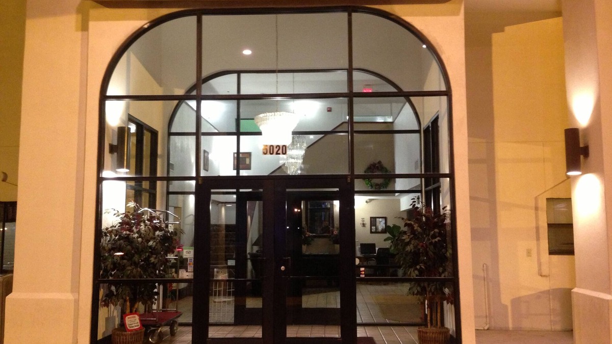 Hobbs Hotel | Brentwood Inn & Suites