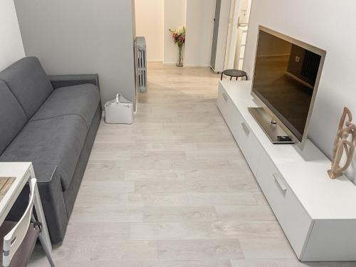 Porta Tenaglia Apartment | Brera Moscova White