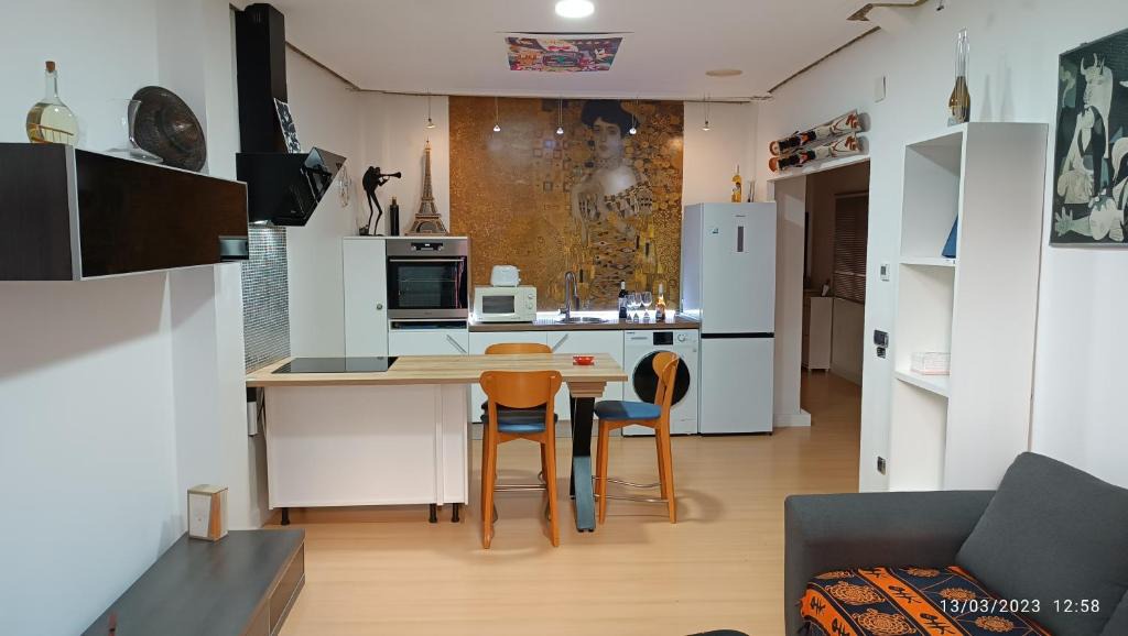 Logrono City Centre Apartment | Bretón Mágico