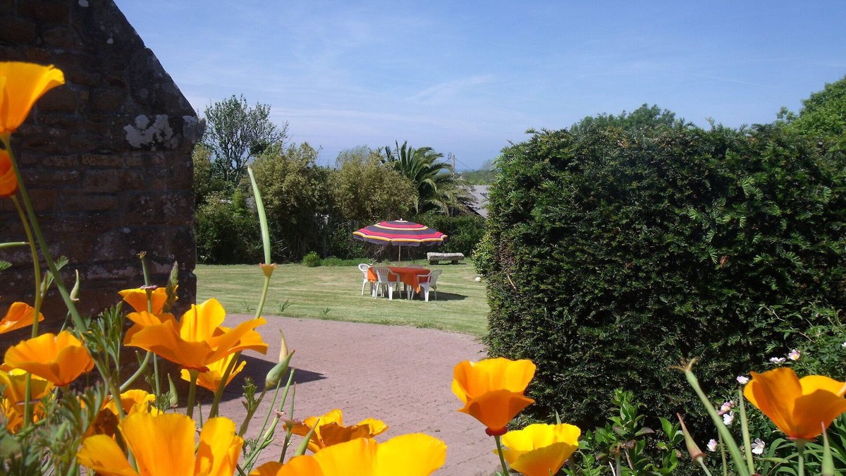 Pleumeur-Bodou House | Breton cottage in the heart of the pink granite coast