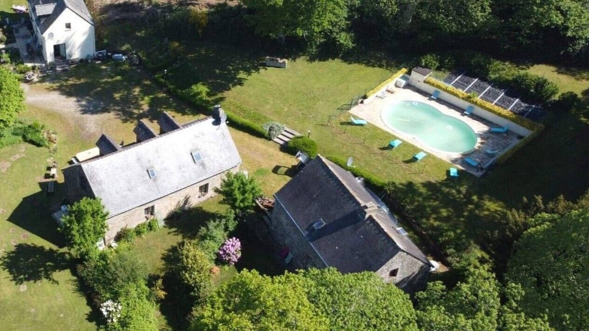 Langoelan House | -Breton hamlet 20 persons-