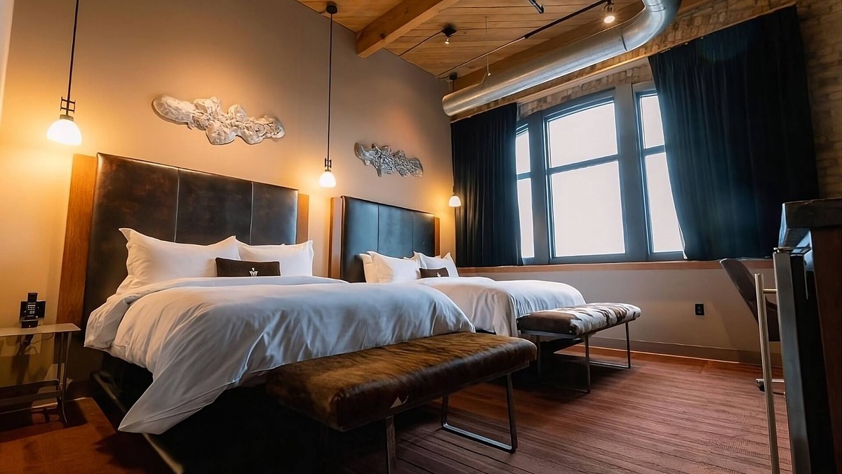 Fifth Ward Hotel | Brew City Bliss, Family-Friendly Gem, 4 Spacious Units Close To Trestle Park!