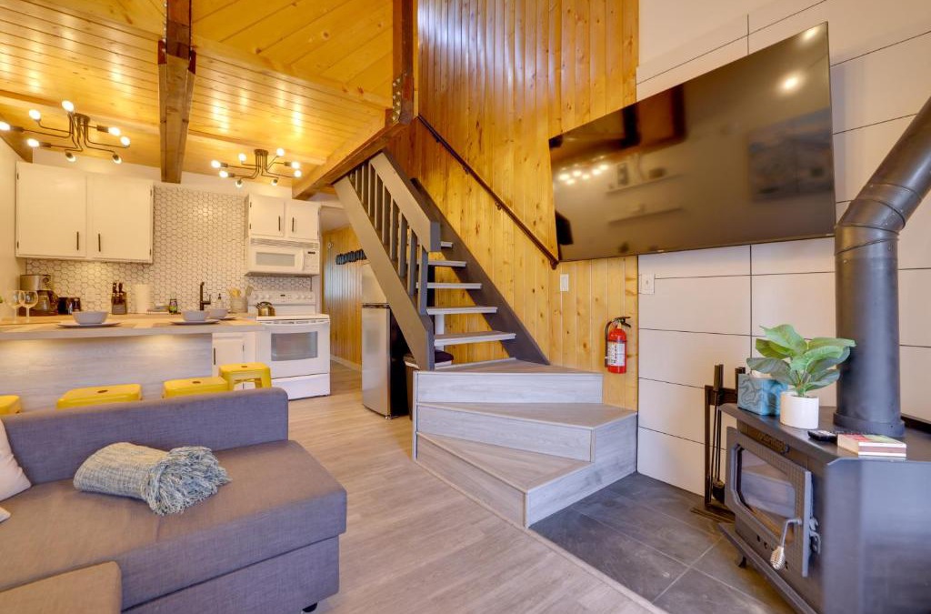 Brian Head Apartment | Brian Head Mountain Retreat Less Than 1 Mi to Ski Resort!