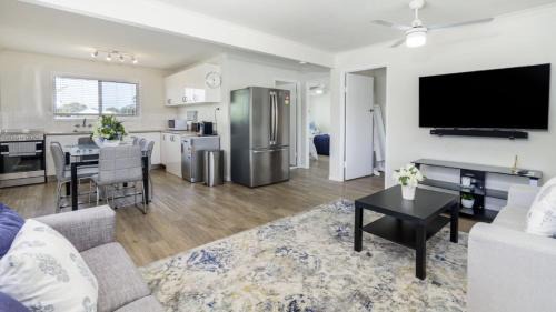Bellara House | Bribie Beachview Apartment