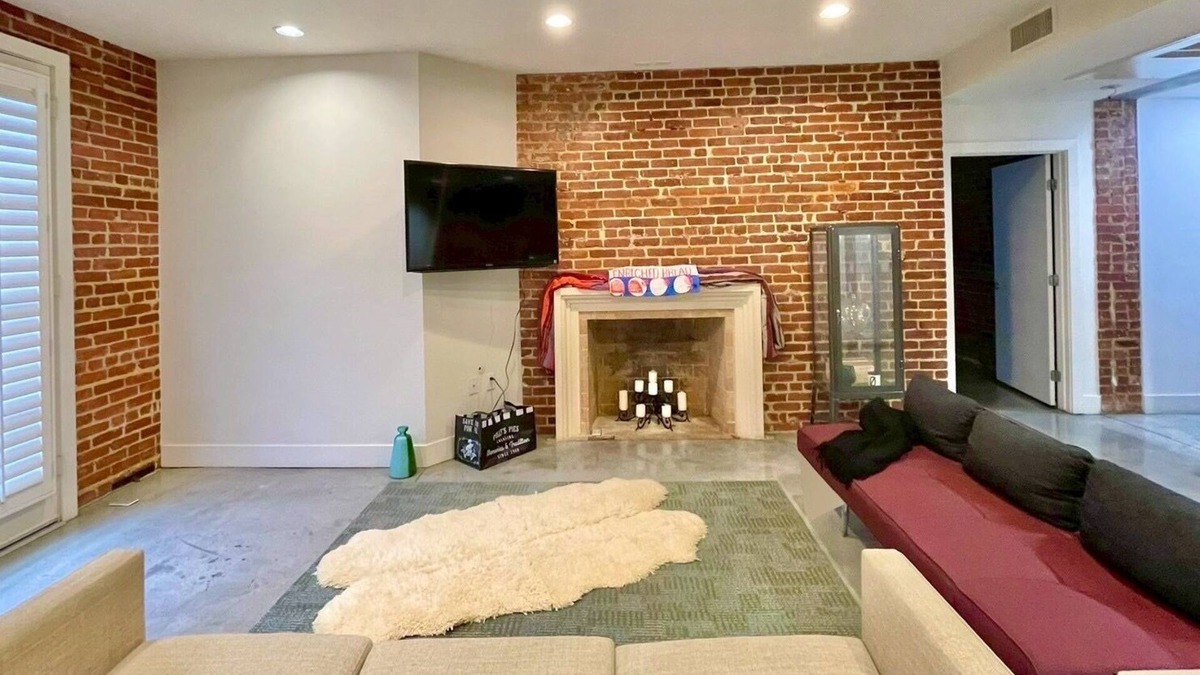 Pasadena Condo | Bricklight Pasadena Condo Private 1B1B Apartment w/Full Kitchen & Living Room
