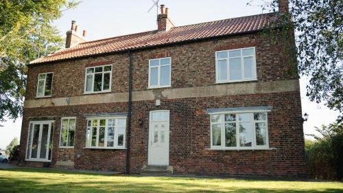 Cawood House | Bridge View Cottage