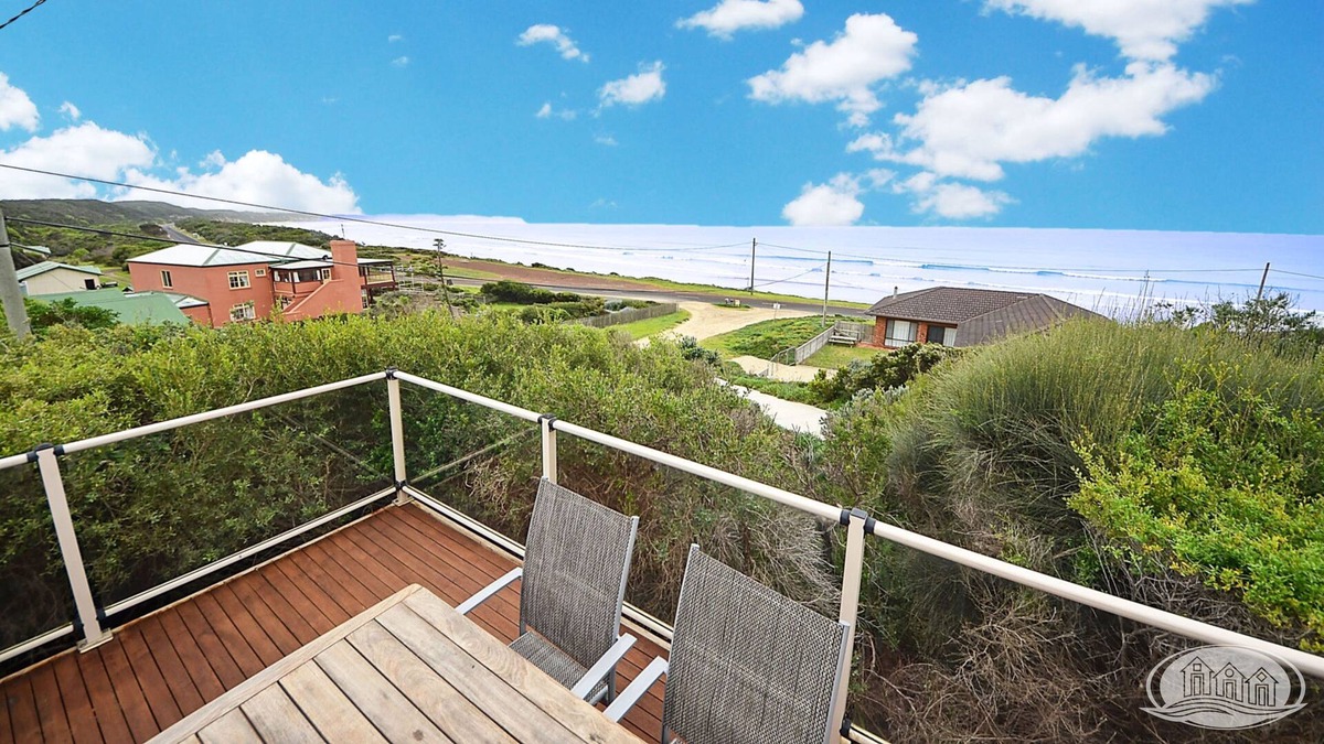 Cape Bridgewater House | Bridgewater Beach Villa - 180 degree views of Bridgewater Bay