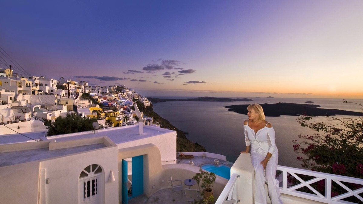 Firostefani Apartment | BRIGA VILLAS Studio 2 - private terrace. Astonishing view of Caldera/volcano