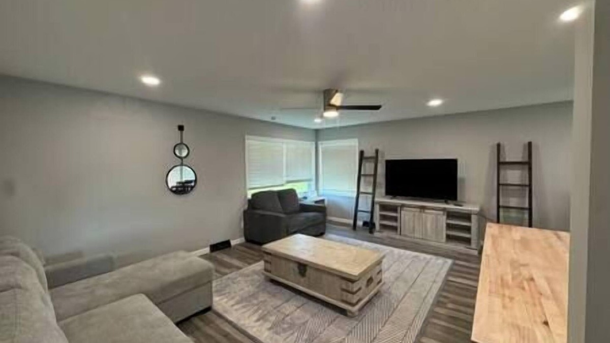 Macon House | Briggs Convenience Haven, Briggs Convenience Haven