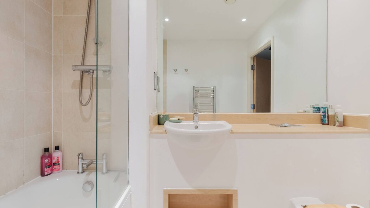 Prince's Apartment | Bright 1BD Flat Near Iconic London Landmarks