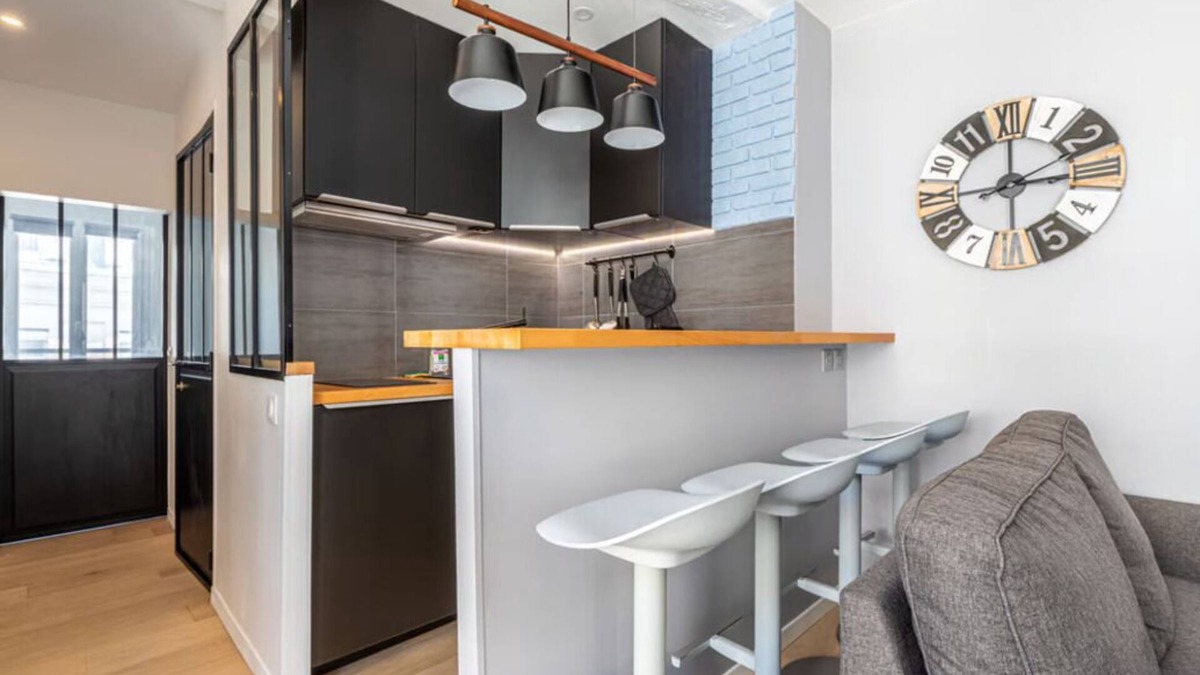 Les Halles Apartment | Bright 2-room apartment in Paris 1er near the Louvre and Notre-Dame