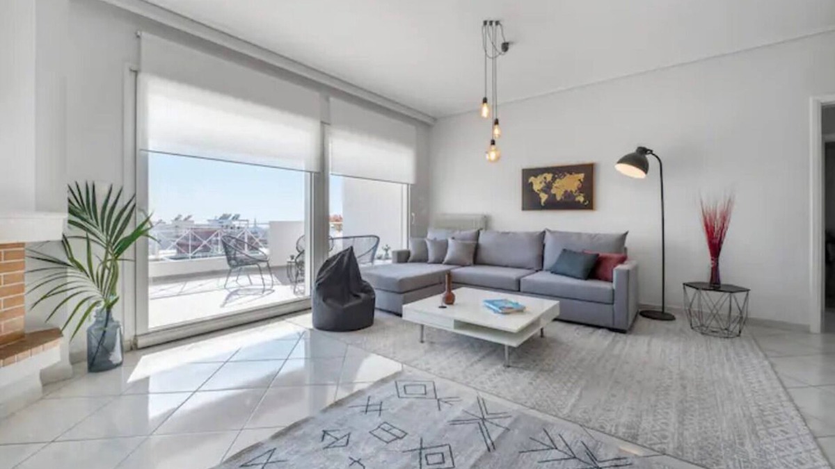 Glyfada Apartment | Bright 3bdr Apt with Roofgarden, Jacuzzi