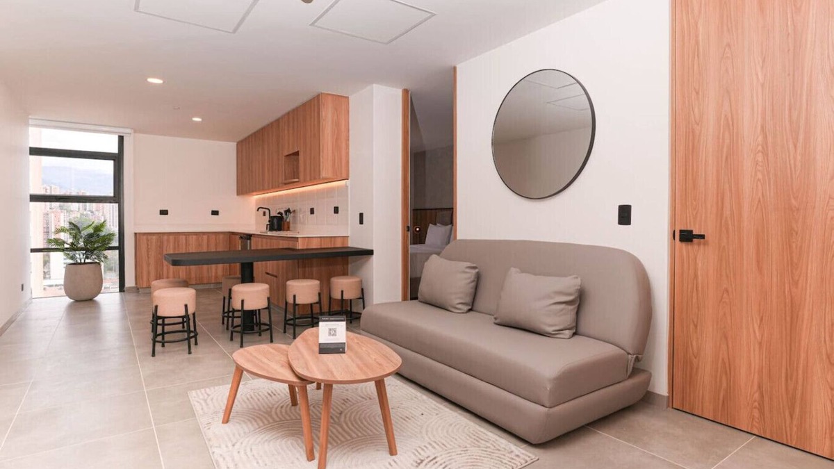San Diego Apartment | Bright 3BR in El Poblado - Jacuzzi & Digital Nomad