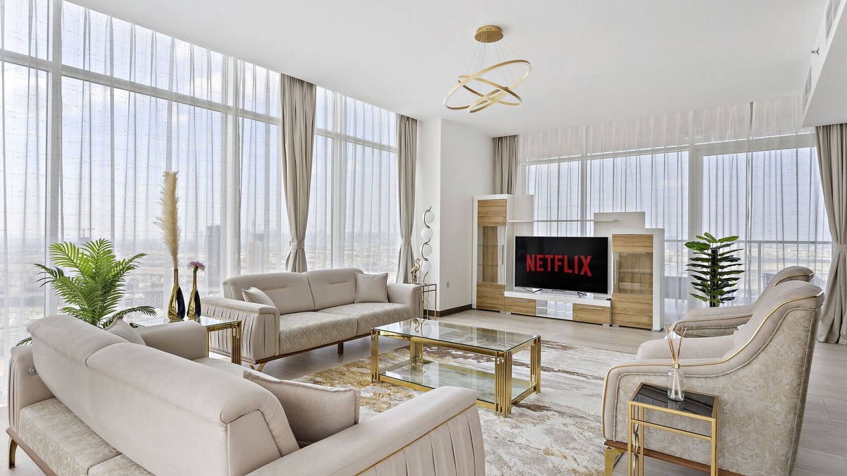 Jumeirah Village Circle Apartment | Bright 4 BD Penthouse With Spacious Terrace