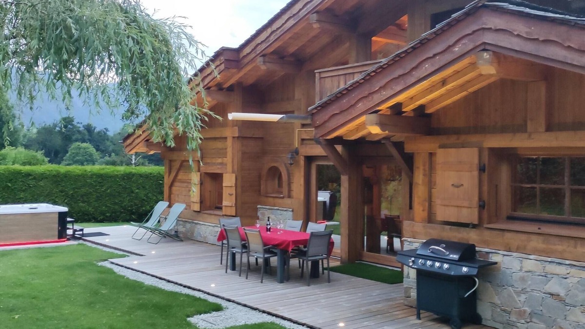 Les Bossons Ski Chalet | BRIGHT 4* CHALET/HIGH STANDING, GREAT COMFORT/New outdoor SPA