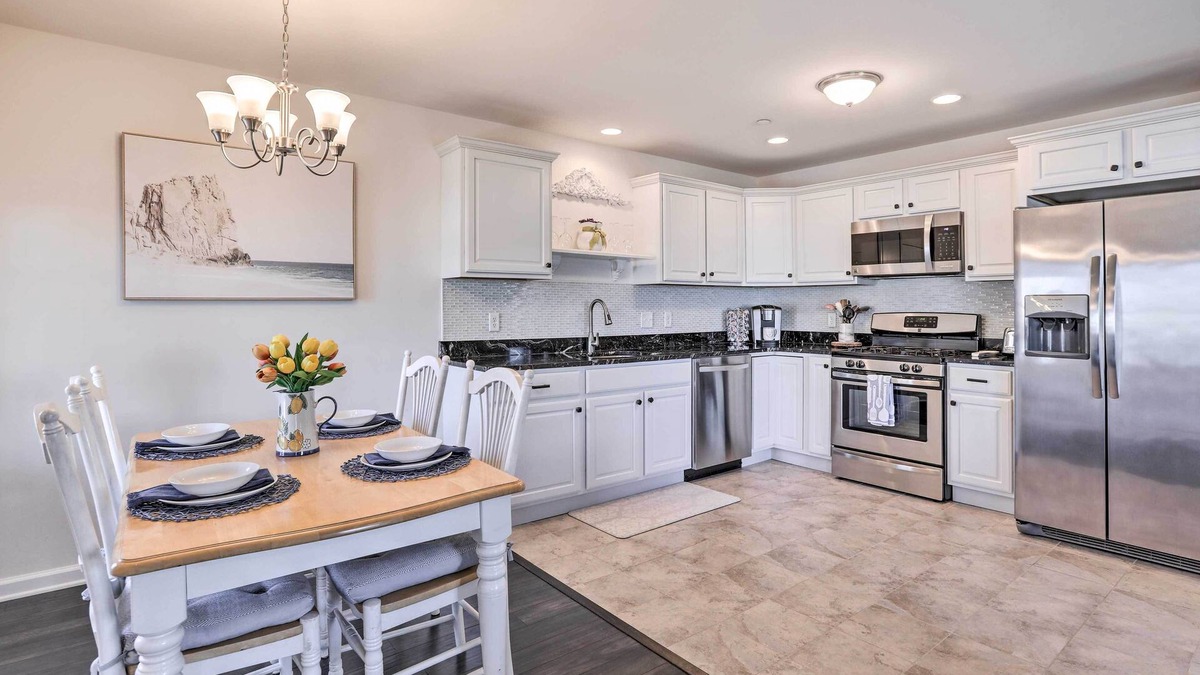 Ortley Beach Condo | Bright & Airy Condo - Walk to Ortley Beach!