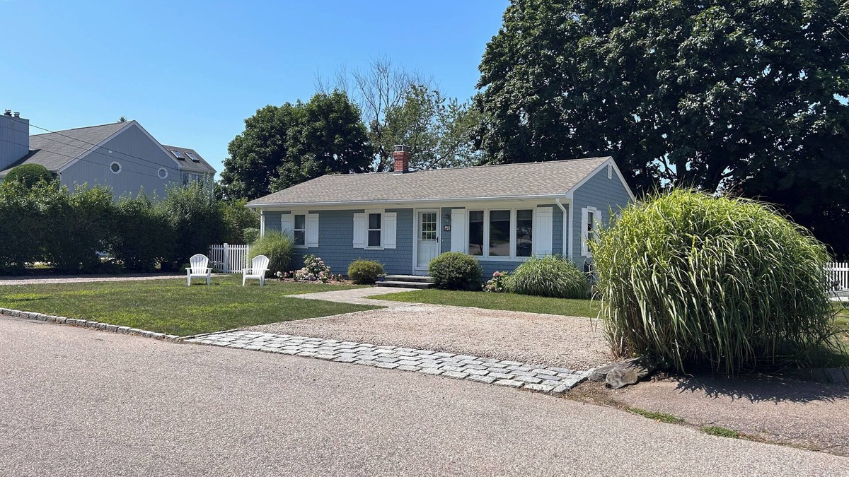 Bonnet Shores House | BRIGHT AND AIRY HOUSE IN BEAUTIFUL BONNET SHORES