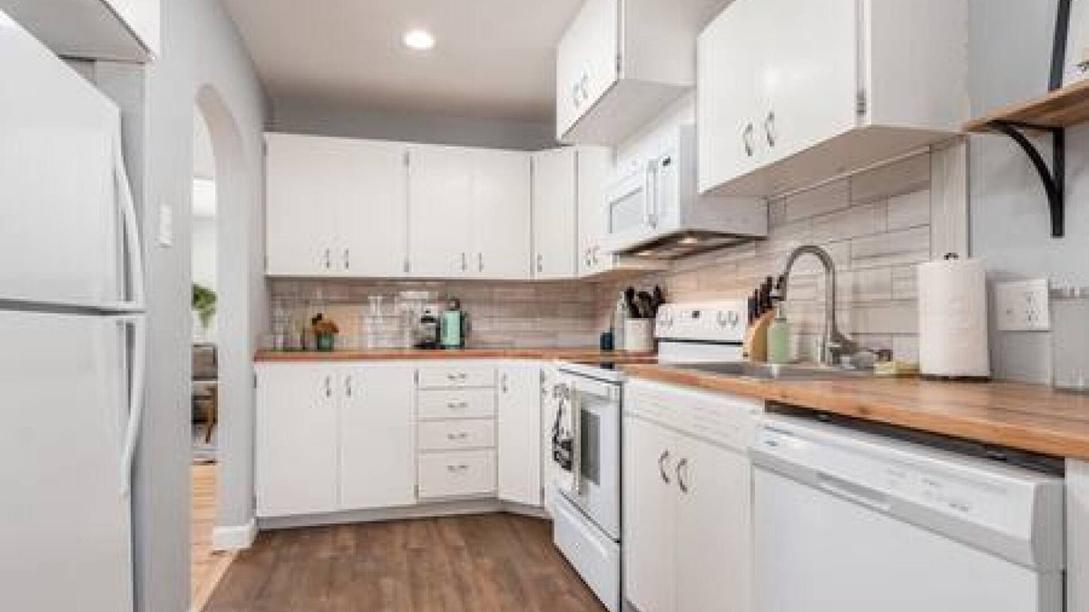 Pueblo House | Bright and Comfy 2BR Near Downtown and State Fair!