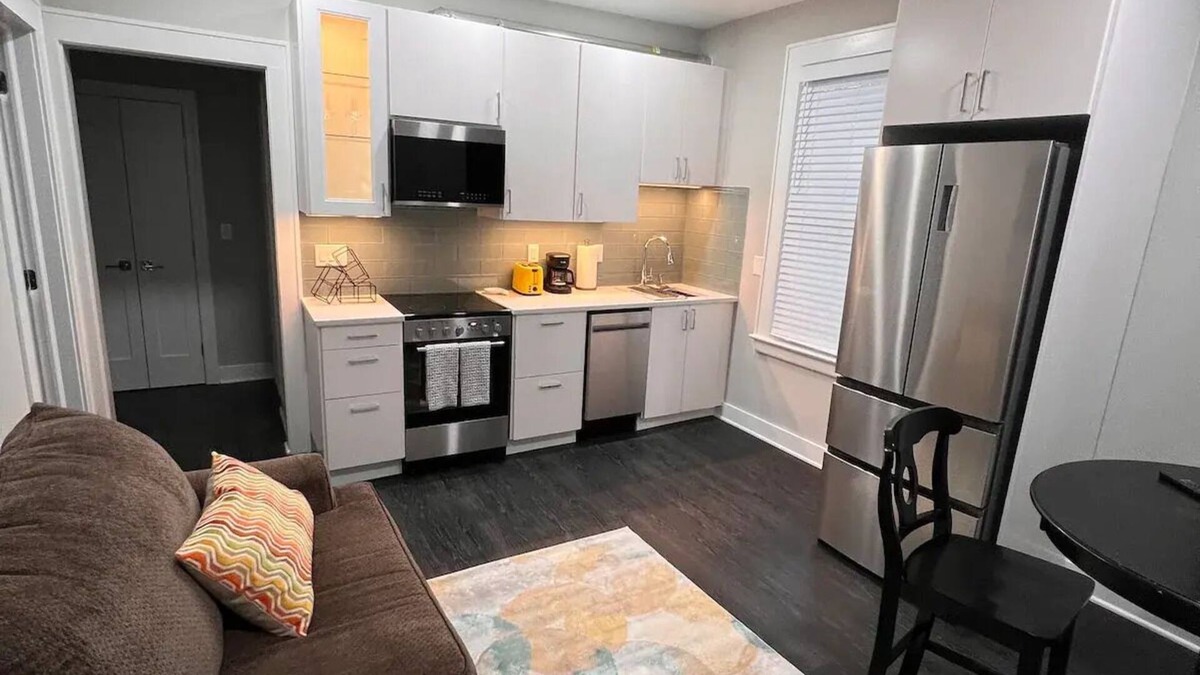 Livingston Apartment | Bright and cozy place to staynn