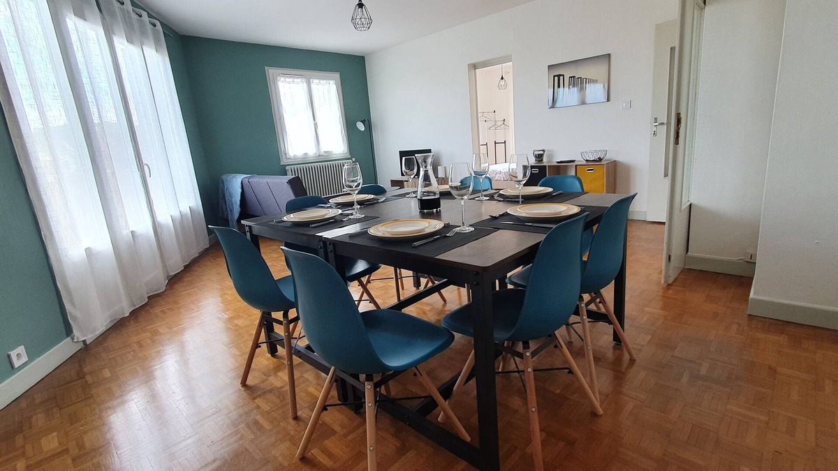 Brive-la-Gaillarde Apartment | Bright and spacious apartment