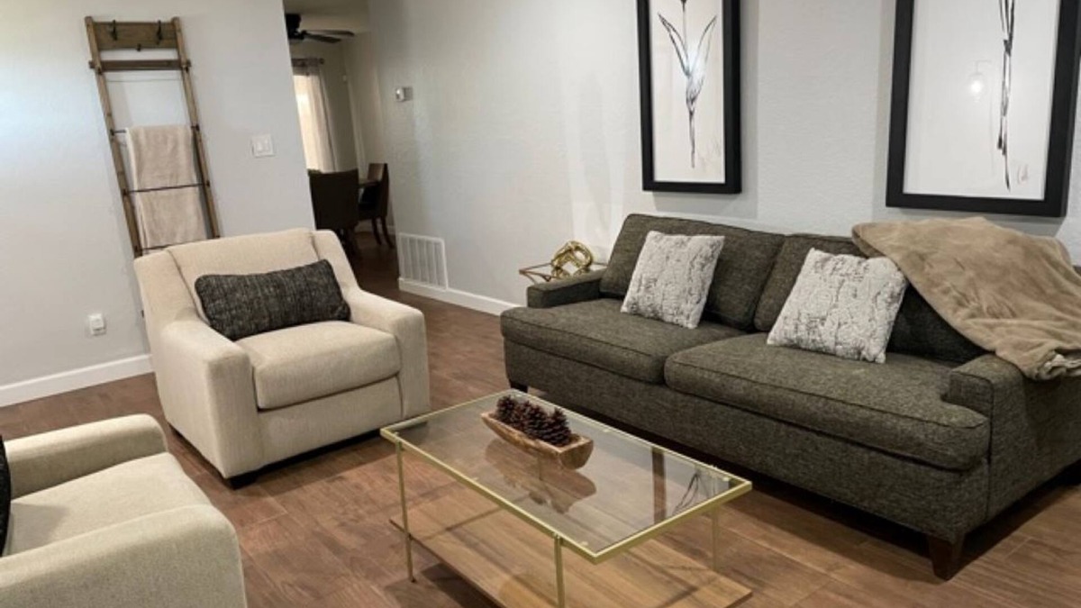 San Bernardino House | Bright and Spacious 3BD/2Bath Retreat w/ Best Location