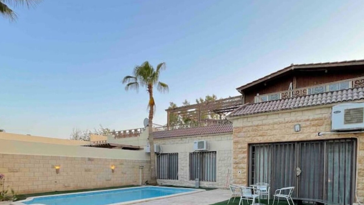 Village Road House | Bright and spacious villa