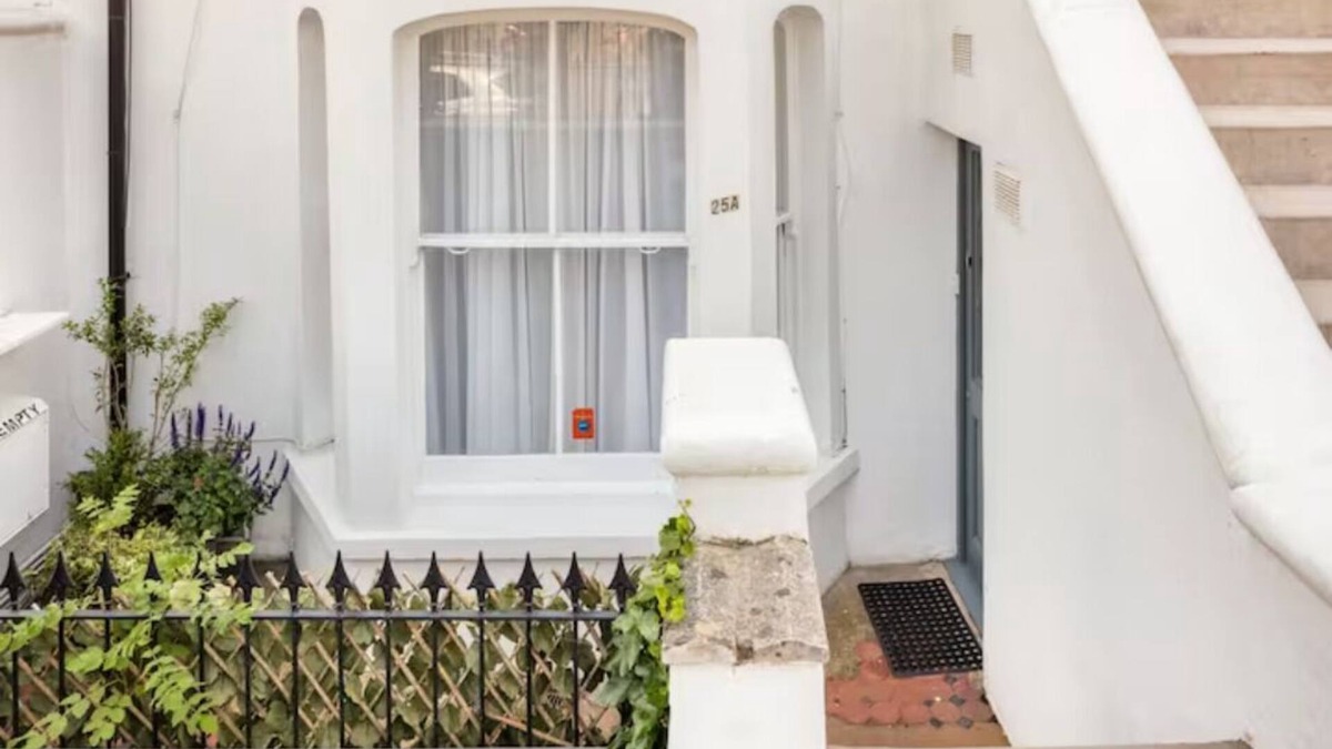 South Acton Apartment | Bright and Spacious Garden Flat in Leafy Acton, 5 Minutes From the Underground