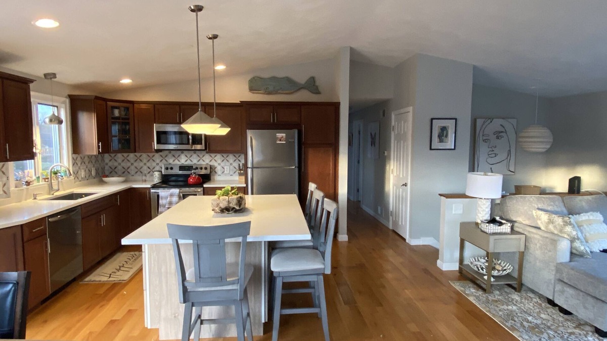 Matunuck House | Bright and Sunny Matunuck Beach House