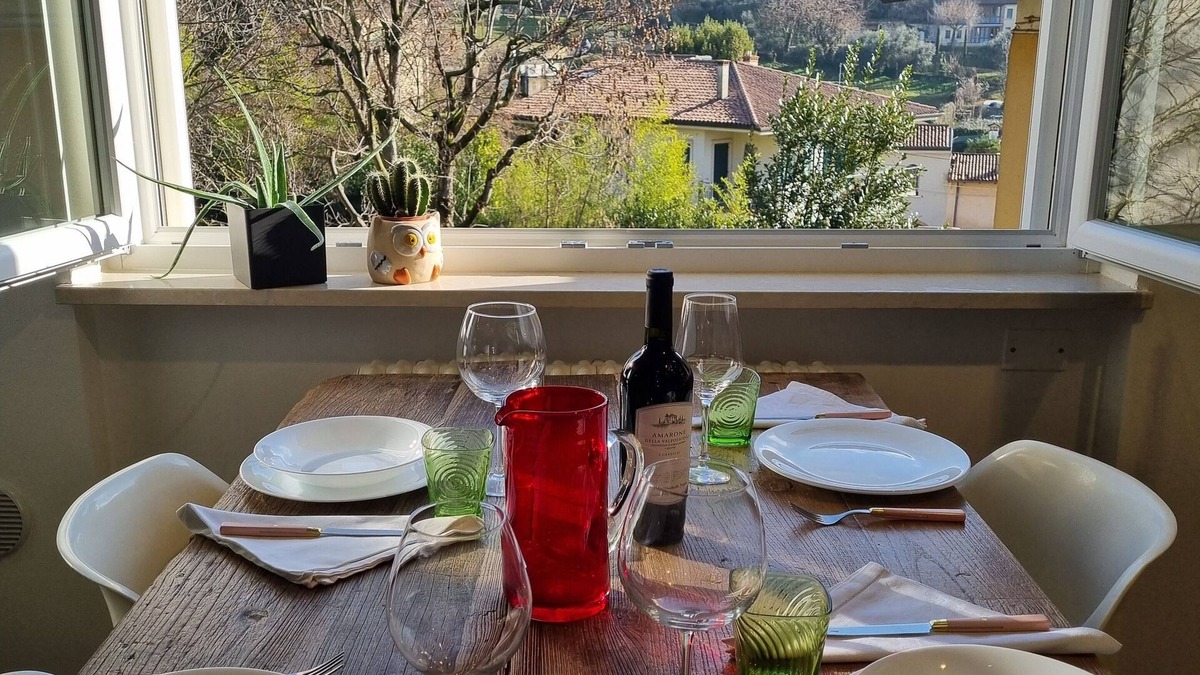 Verona Apartment | Bright apartment a stone's throw from Roman Theater