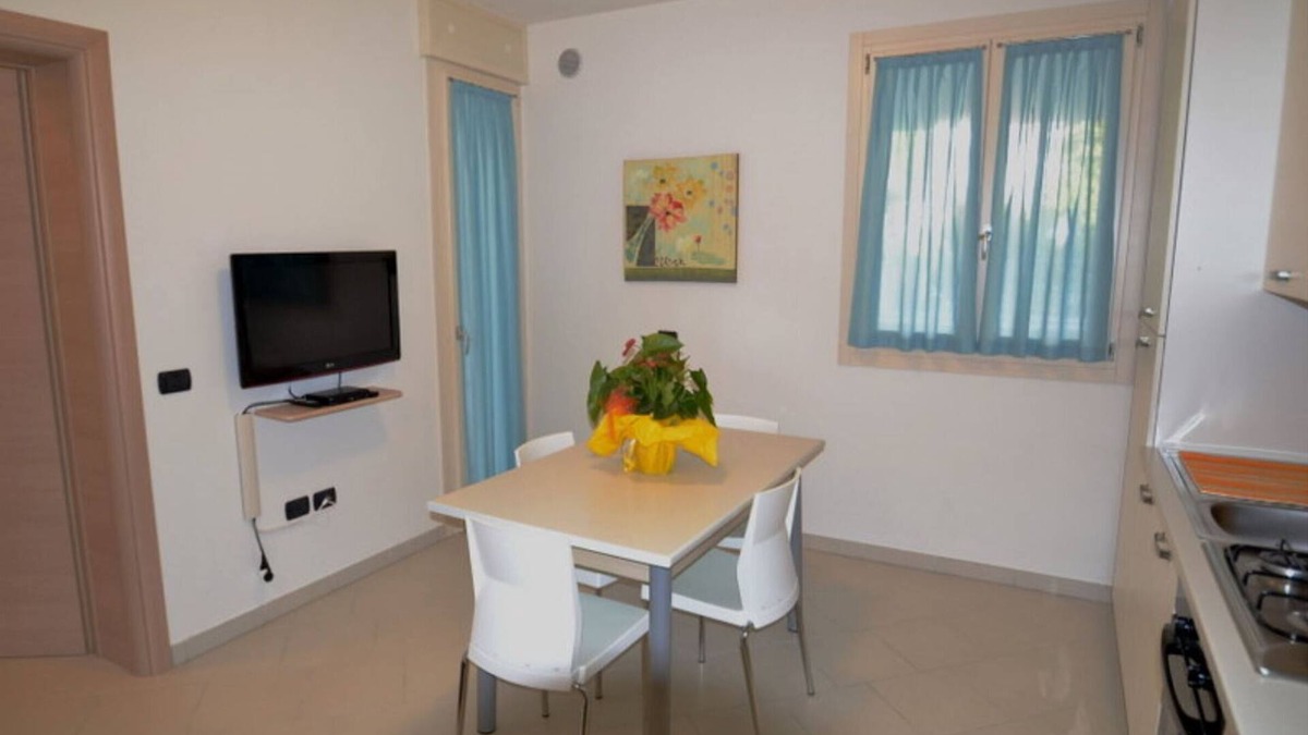 Rosapineta Apartment | Bright apartment surrounded by greenery - Beahost