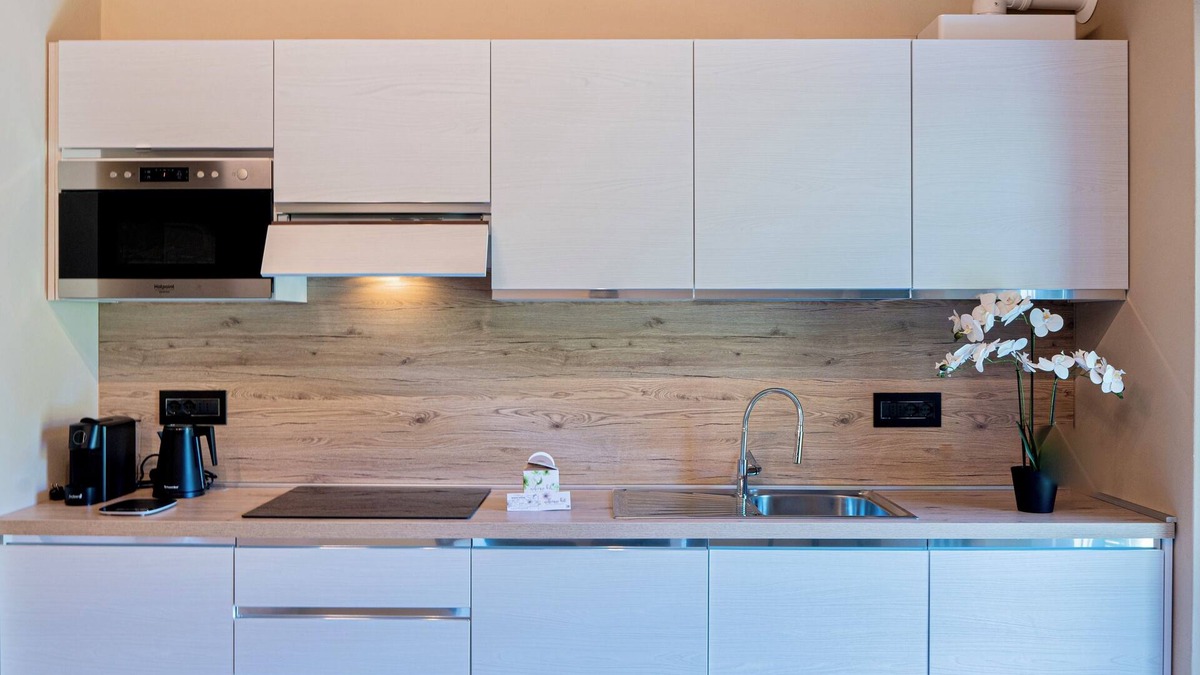 Bracchio Apartment | BRIGHT APARTMENT SURROUNDED BY GREENERY