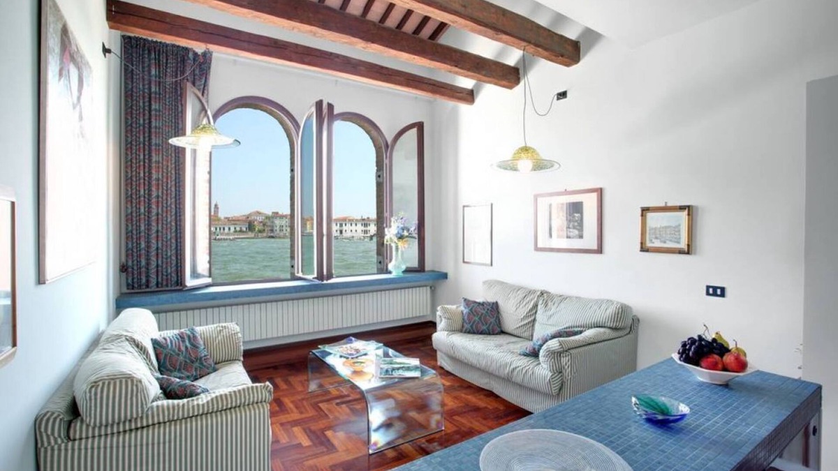 Molina Apartment | Bright apartment with a view of the Giudecca canal