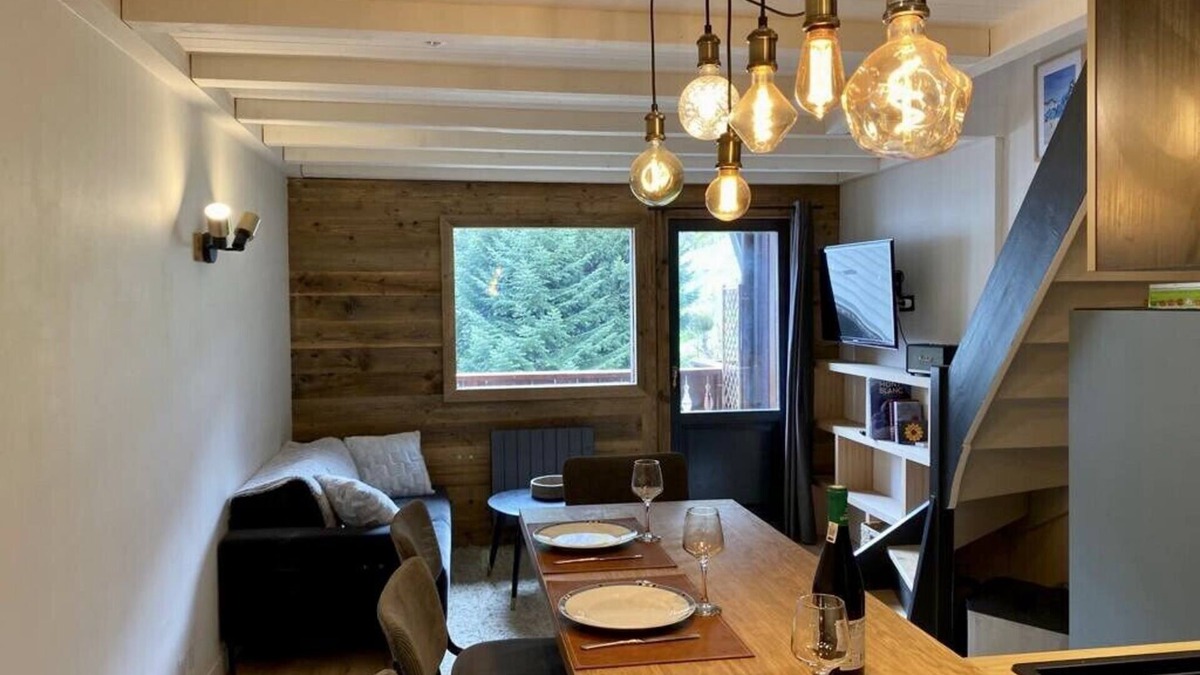 Les Houches Apartment | Bright apt facing the Mont Blanc chain